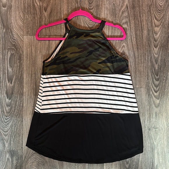 Colorblock Halter Tank - Picture 2 of 4